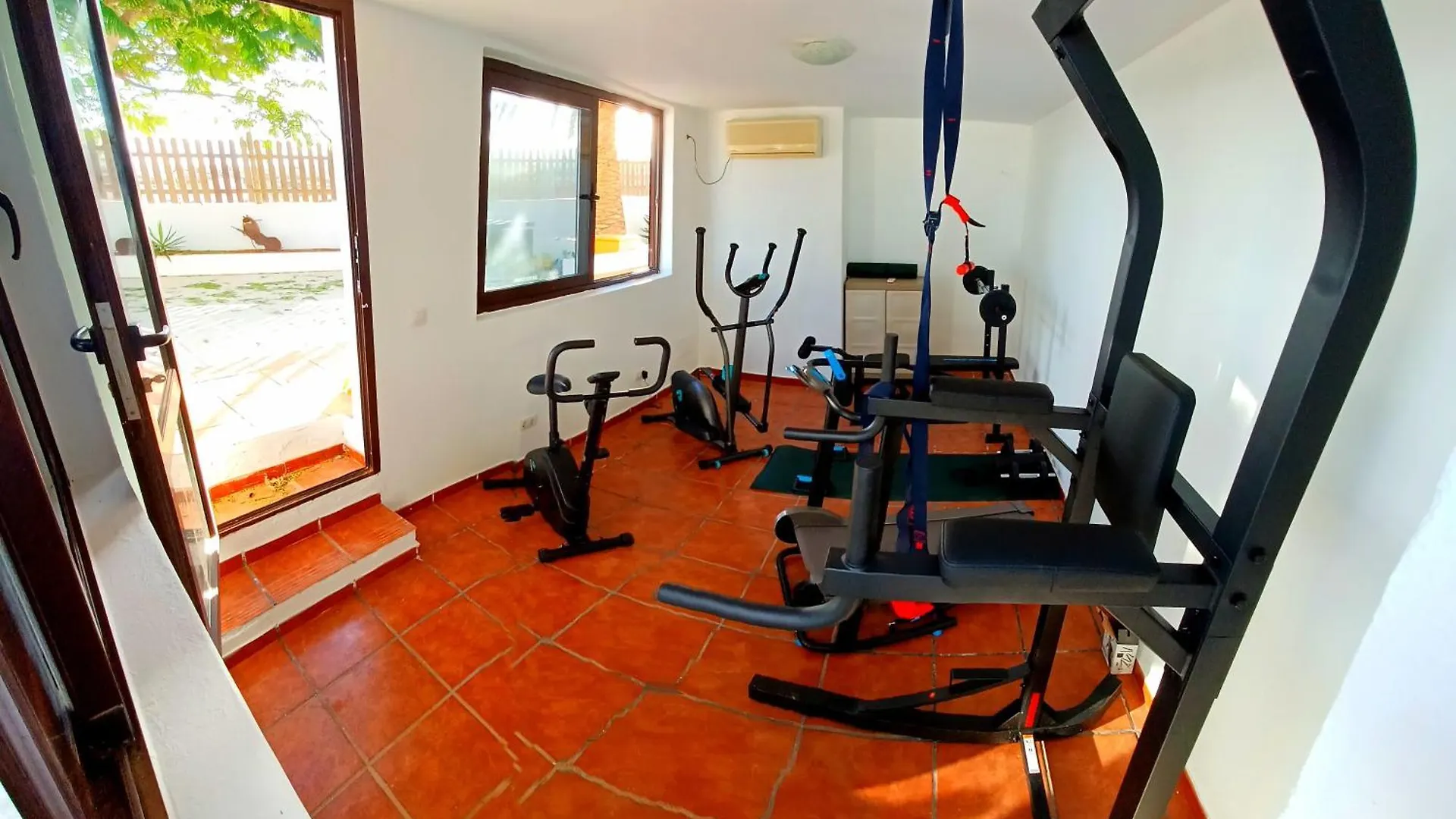 Villa Vista Mar I, Meerblick, 360 Qm, Heated Pool, Hot Tube, Roof Top Terrace, Gaming Room, Wifi Tias